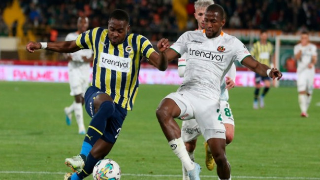 Fenerbahçe, Alanyaspor’u 3-1 ile geçti