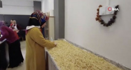 Çorum’da depremzedeler için yarım ton mantı büktüler
