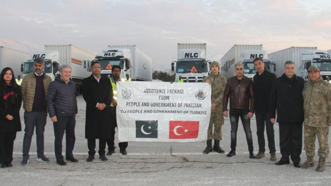 Pakistan’dan gönderilen yardımlar teslim alındı