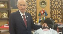 MHP lideri Devlet Bahçeli, Beşiktaş üyeliğinden istifa etti