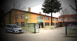 Ortaokullu kız öğrenci, 5 arkadaşını bıçakladı