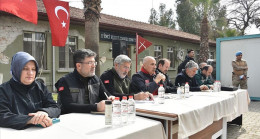 Bakan Kirişci Hataylı çiftçilerle bir araya geldi: Sulama konusunda tedbirler alıyoruz