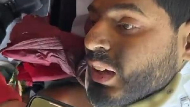 Bakan Koca, 261’inci saatte enkazdan çıkarılan Mustafa’nın telefon görüşmesi anını paylaştı