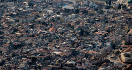 Muhalefet ayak bağı olurken o her fırsatta uyarıp Bize yardımcı olun vurgusu yaptı