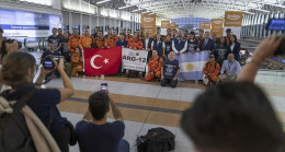 Türkiye’deki depremlerde arama kurtarma faaliyetlerine katılan Arjantinliler için tören