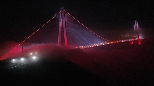 Sis nedeniyle kapatılmıştı! İstanbul Boğazı’ndaki gemi trafiği kuzey-güney yönlü açıldı