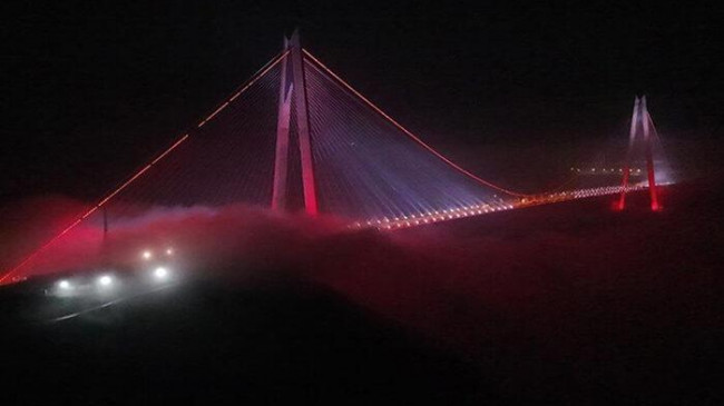 Sis nedeniyle kapatılmıştı! İstanbul Boğazı’ndaki gemi trafiği kuzey-güney yönlü açıldı