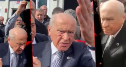 Bakan Soylu ile Mahir Ünal sakinleştirmeye çalıştı… Elbistan ziyaretinde Bahçeli sessizlik isteyip tepki gösterdi: “Dağılın gitsin! İndirin şunları”