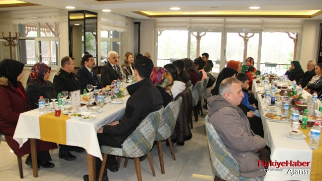 Bolu Polisevi’nde Depremzede Polis Ailelerine Yemek İkramı – Güncel