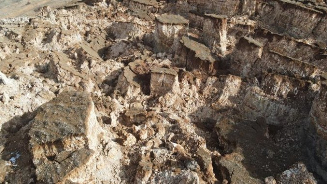 Asrın felaketinin başlangıç noktası! Göçük ve yarıklar şiddeti bir kez daha gözler önüne serdi