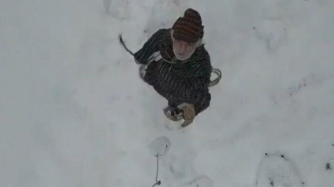 Yaşlı çiftin yardımına drone yetişti! O anlar böyle kayıt altına alındı