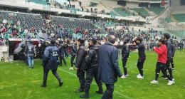 AK Parti’den ilk açıklama! Bursa-Amed maçındaki olaylara siyaset dünyası tepki gösterdi
