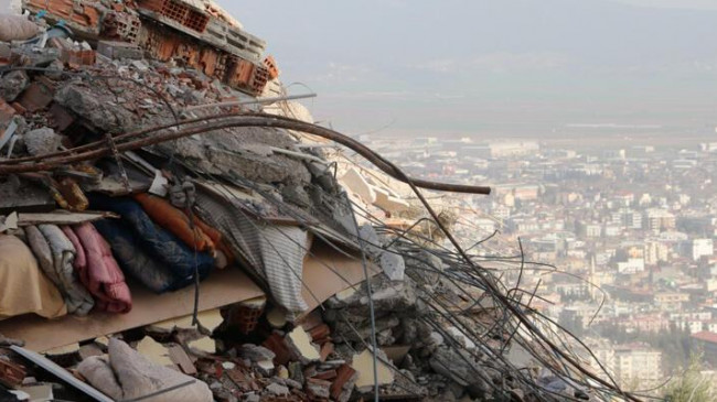 5 arkadaş Türkiye için bir oldu: ABD’den depremzedeler için dijital destek