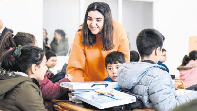 202 bin depremzede öğrenci nakledildi