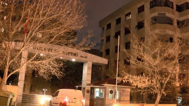 Üsküdar’da saplantılı aşık dehşeti! 1 yıl önce ayrıldığı sevgilisini öldürüp intihar etti