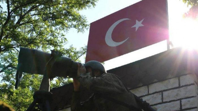 SON DAKİKA | MSB duyurdu! Yunanistan sınırından Türkiye’ye itilmeye çalışılan 3 kişiye müdahale edildi