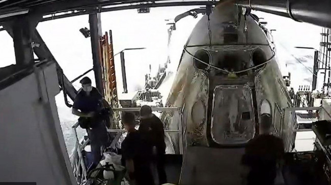 SpaceX kapsülü 5 ay sonra Dünya’ya döndü