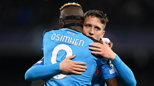 Napoli, Şampiyonlar Ligi’nde ilk kez çeyrek finalde