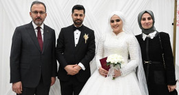 Bakan Kasapoğlu depremzede çiftin nikah şahidi oldu