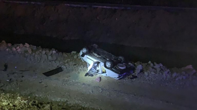 Otomobil şarampole devrildi, 4 kişi yaralandı