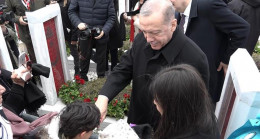 Cumhurbaşkanı Erdoğan, 200 TL harçlık verdiği çocuğa takıldı: Anladı bu, parayı tanıyor
