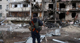 Rusya, Zaporijya’da 9 katlı apartmanı vurdu: 1 ölü, 25 yaralı