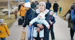 AB’den Ukraynalı mültecilere 1 yıl oturma izni – Dünya
