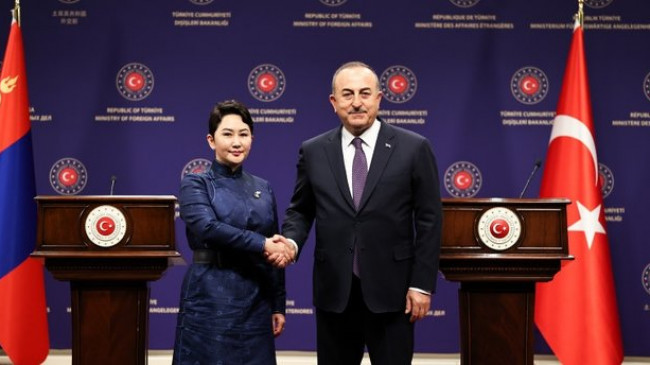 Bakan Çavuşoğlu Moğolistanlı mevkidaşıyla bir araya geldi