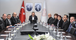 Bakan Özer, deprem bölgesindeki 10 ilin milli eğitim müdürüyle görüştü