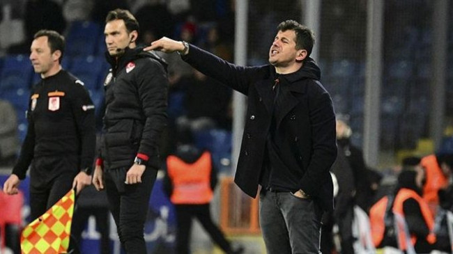 Başakşehir hocası Emre Belözoğlu’ndan Beşiktaş maçı sonrası çok sert ifadeler: Adaptan haysiyetten yoksun
