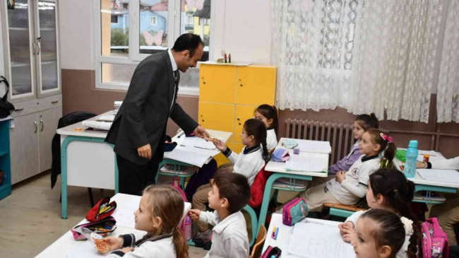Başkan Usta’dan öğrencilere yerli malı haftası hediyesi
