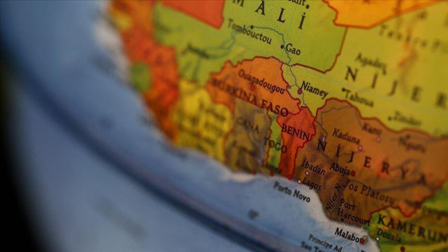Benin Hakkında Bilgiler; Benin Bayrağı Anlamı, 2023 Nüfusu, Başkenti, Para Birimi Ve Saat Farkı