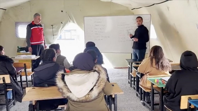 Deprem bölgesindeki öğrenciler için oluşturulan destekleme ve yetiştirme kurs noktası 649’a ulaştı