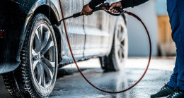 Elektrikli araçlar oto yıkama makinelerinden geçebilir mi? İşte cevabı…