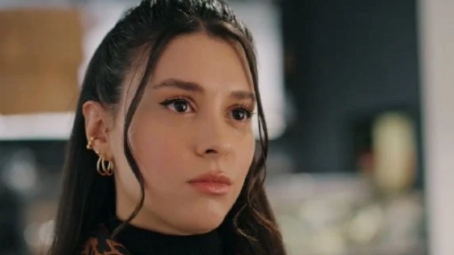 Ezgi Şenler’den Yalı Çapkını’nın yıldızı Buçe Kahraman’a destek! “Aklınızı başınıza alın artık”