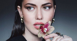 Fahriye Evcen’den küçük oğlu Kerem ile ilk paylaşım