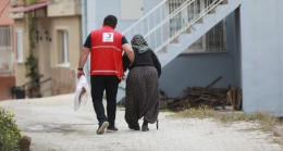 Kızılay afet bölgesindeki beslenme hizmeti ve yardımlarını sürdürüyor