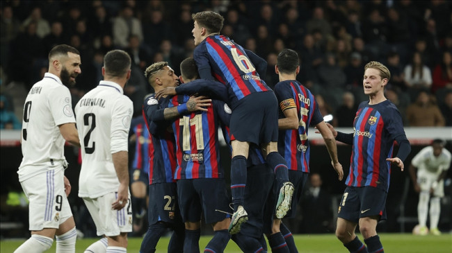 Kral Kupası’nda Real Madrid’i deplasmanda yenen Barcelona final için avantaj sağladı