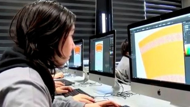 Meslek liselilerden depremzedeler için karton bardak ve kâğıt havlu üretimi