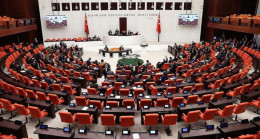 Son Dakika: Emeklilikte yaşa takılanlara ilişkin kanun Meclis’te kabul edildi
