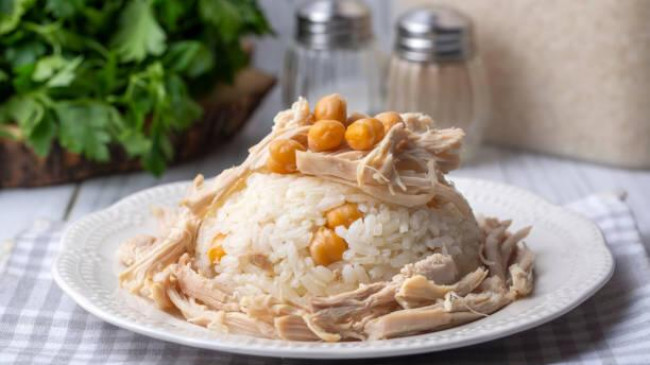 Tavuklu Pilavın Yanına Ne Gider? Tavuklu Pilavın Yanına Yemek Ve İçecek Tavsiyeleri
