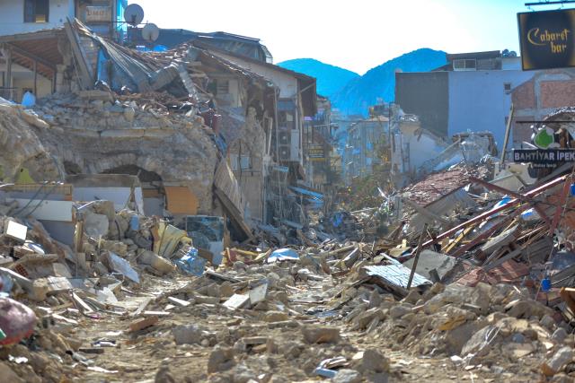 Antakya Ziraat Odası Başkanı Okay: Asi Nehri yönünü değiştirdi, kum ve yeraltı suları tarlaların üzerine çıktı