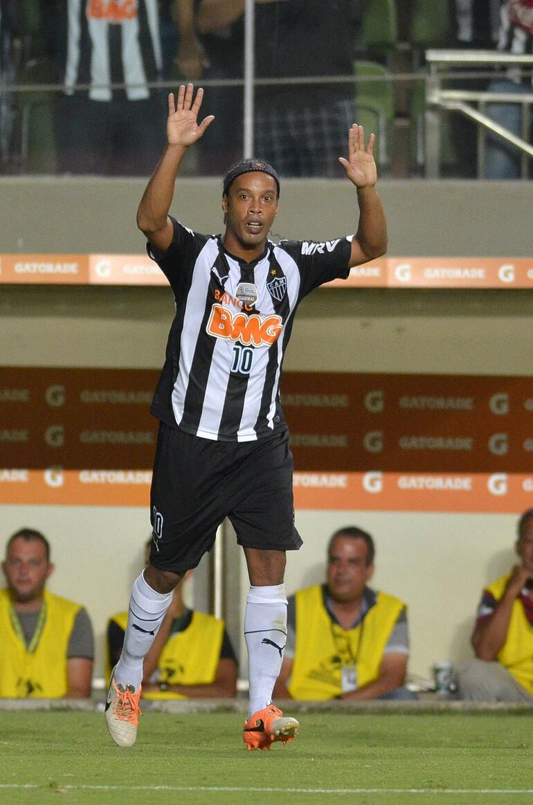 Brezilyalı efsane Ronaldinho, İstanbulda